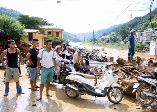 Thủ tướng: Yên Bái, Sơn La tiếp tục di dời dân khỏi vùng nguy hiểm - Ảnh 6.