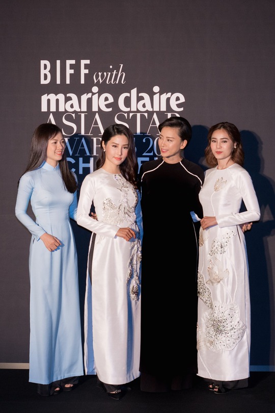 Ninh Dương Lan Ngọc nhận giải thưởng tại Hàn Quốc - Ảnh 2.