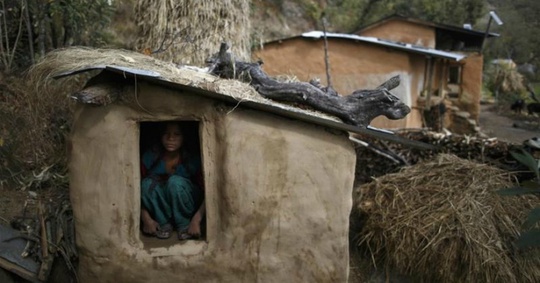 Chết oan vì hủ tục kinh nguyệt ở Nepal - Ảnh 1.