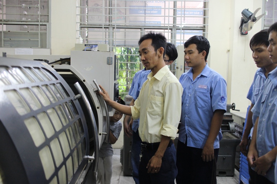 Điển hình tận tụy với nghề - Ảnh 1.