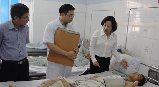 Ai bảo vệ lao động tự do?