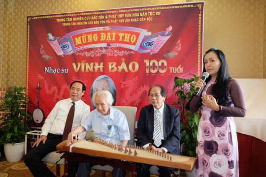 Nghệ sĩ mừng đại thọ giáo sư Vĩnh Bảo 100 tuổi - Ảnh 4.