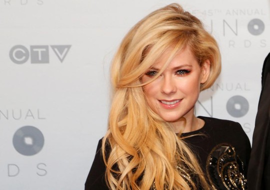 Avril Lavigne và Bruno Mars nguy hiểm nhất trên mạng - Ảnh 1.
