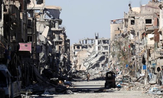 Nga tố liên quân Mỹ “rải thảm bom” ở Raqqa - Ảnh 2.