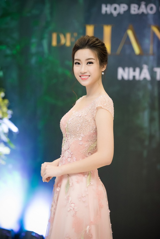 Hoa hậu Đỗ Mỹ Linh sẽ sánh vai cùng hoa hậu Pháp trên sàn catwalk - Ảnh 3.