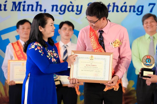 Phát động cuộc thi viết về công nhân - Công đoàn - Ảnh 1.