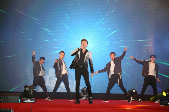 Đưa h&agrave;ng Việt đến với người lao động Cần Thơ - Ảnh 6.