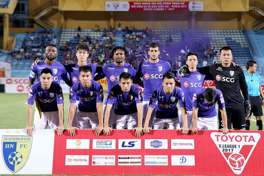 Doanh nghiệp bỏ chạy khỏi V-League: Tại CĐV? - Ảnh 1. Doanh nghiệp bỏ chạy khỏi V-League: Tại CĐV? - Ảnh 1.