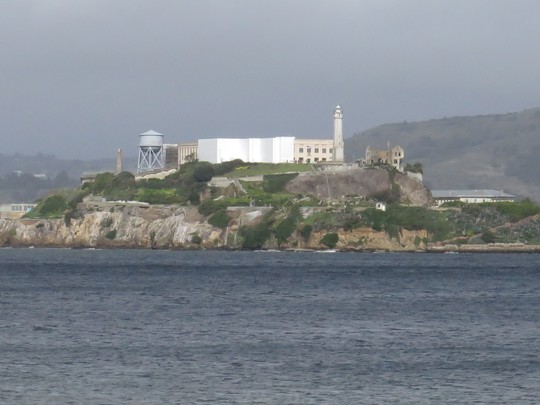 
Đảo Alcatraz giờ đây đã không còn là Đảo Đá lạnh lẽo, ghê rợn. Đã có nhiều tour dẫn khách du lịch tham quan đảo.
