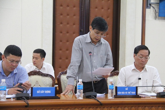 Phó Giám đốc Sở Văn hóa - Thể thao TP HCM Trần Tuấn Anh trả lời báo chí trưa 27-4