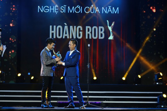 Nghệ sĩ violon Hoàng Rob mang về giải thưởng Nghệ sĩ mới của năm
