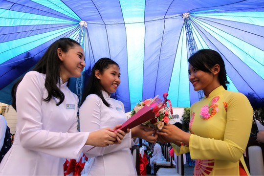 Vì sao sư phạm bị ngó lơ?