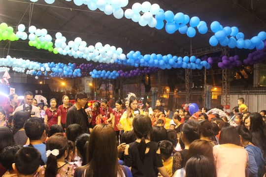Saigon Academy chia sẻ yêu thương với trẻ em nghèo qua đêm hội trung thu - Ảnh 1.