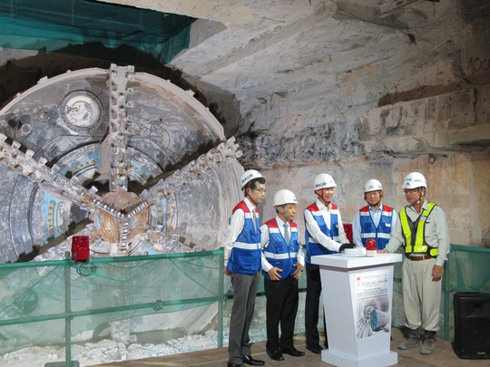 Siêu robot đào hầm đã về ga Ba Son - Ảnh 1.