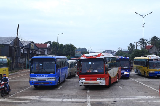 BOT tuyến tránh Biên Hòa lại kẹt xe vì tiền lẻ - Ảnh 5.