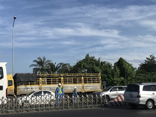 Xuất hiện người lạ tại Trạm BOT Cai Lậy - Ảnh 3. Xuất hiện người lạ tại Trạm BOT Cai Lậy - Ảnh 3.