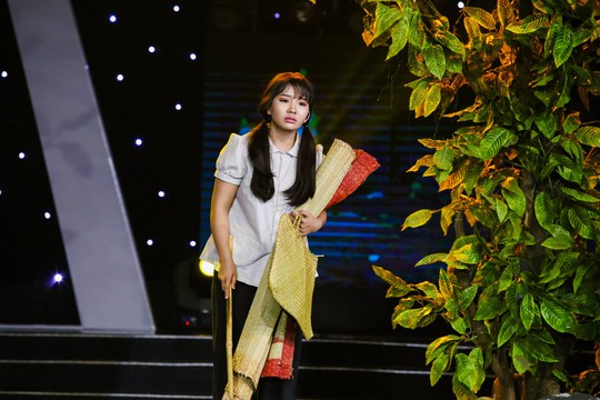 Nghệ sĩ Châu Thanh hát hồ quảng trên nền nhạc EDM - Ảnh 2.