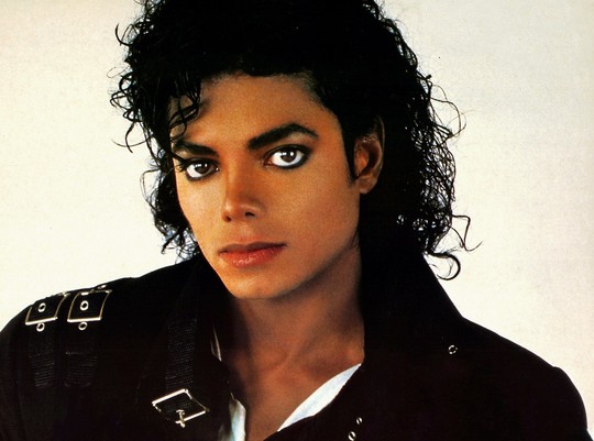 Michael Jackson vẫn kiếm tiền khủng dù đã qua đời - Ảnh 2.