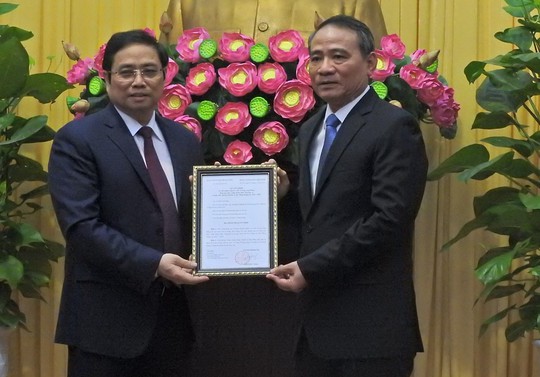 Tân Bí thư Đà Nẵng nói gì trong lễ nhậm chức? - Ảnh 1. Tân Bí thư Đà Nẵng nói gì trong lễ nhậm chức? - Ảnh 1.