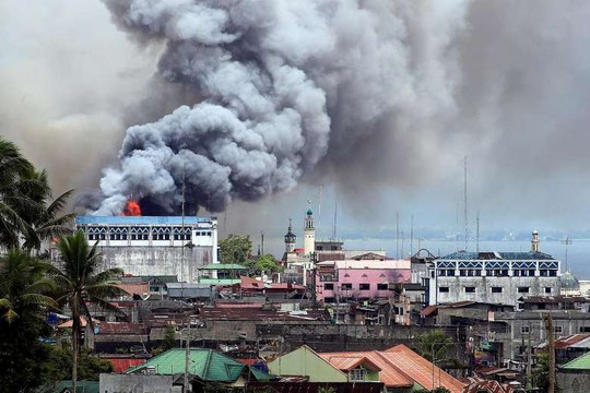 Philippines: Phá hủy để cứu Marawi - Ảnh 1.