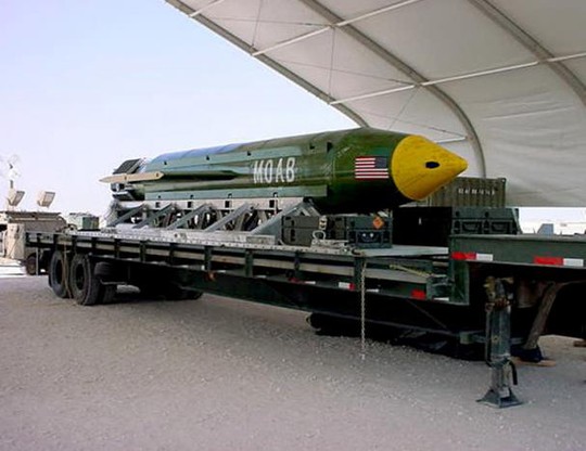 
Bom GBU-43 được mệnh danh là “mẹ của các loại bom”. Ảnh: REUTERS
