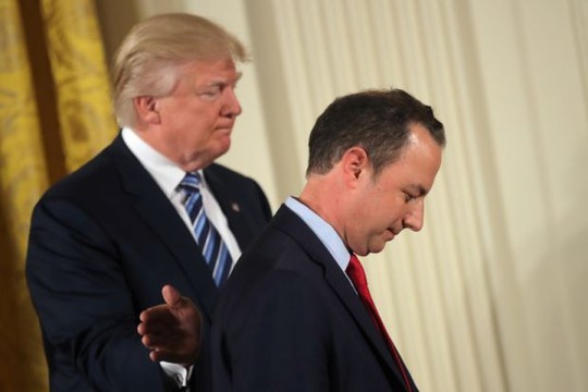 Ông Donald Trump thay luôn chánh văn phòng Nhà Trắng