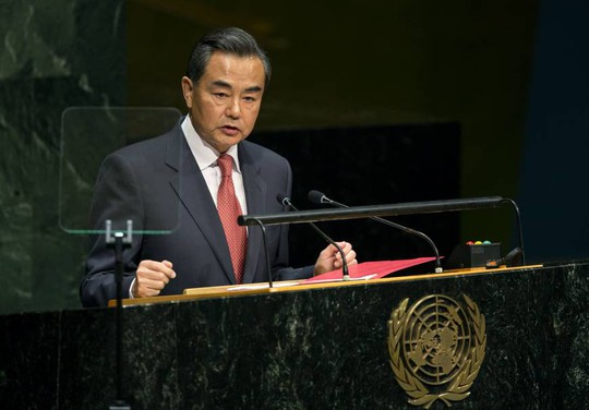 
Bộ trưởng Ngoại giao Vương Nghị phát biểu tại Đại hội đồng Liên Hiệp Quốc. Ảnh: AP
