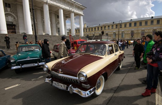 Chiếc xe Liên Xô huyền thoại Volga sắp hồi sinh - Ảnh 1.