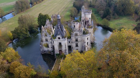 Bên trong lâu đài cổ nước Pháp có hơn 9.000 chủ nhân - Ảnh 2.