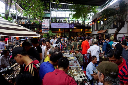Chợ ve chai nghìn đô giữa lòng Sài Gòn - Ảnh 12.