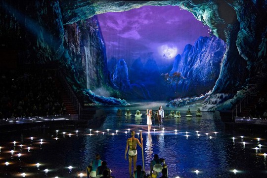 Bí mật đằng sau màn biểu diễn nước lớn nhất thế giới ở Macau - Ảnh 3.