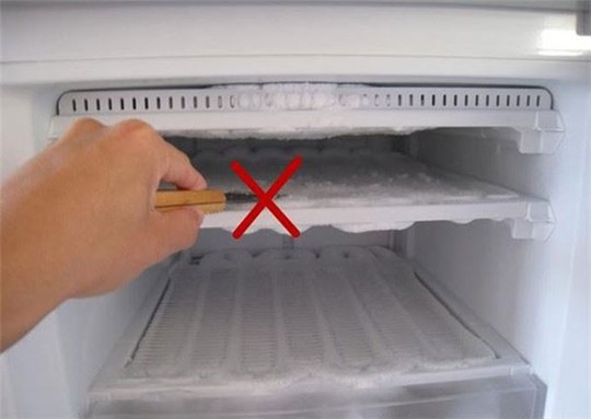 Những thứ có thể phát nổ nếu để trong ngăn đá tủ lạnh - Ảnh 3.