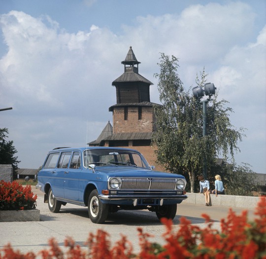 Chiếc xe Liên Xô huyền thoại Volga sắp hồi sinh - Ảnh 4.