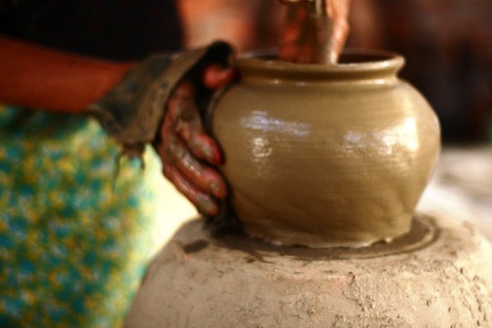 Độc đáo nghệ thuật làm gốm ở Bàu Trúc - Ảnh 5.