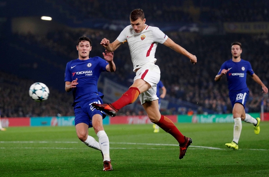 AS Roma - Chelsea: Quyết đấu vì ngôi đầu - Ảnh 1. AS Roma - Chelsea: Quyết đấu vì ngôi đầu - Ảnh 1.
