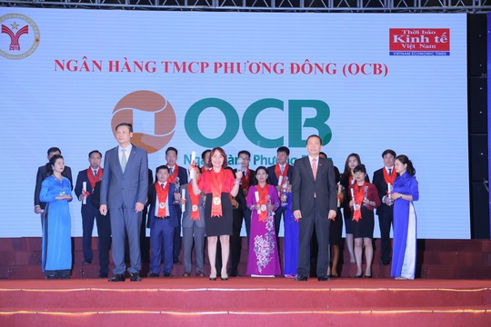 
Bà Đào Minh Anh, Phó Tổng Giám đốc OCB, nhận giải thưởng Thương hiệu mạnh Việt Nam
