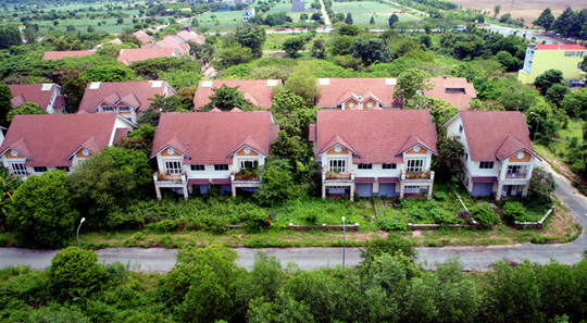 Đánh thuế người có 2 căn nhà: Tài sản nhà giàu vào tầm ngắm - Ảnh 1. Đánh thuế người có 2 căn nhà: Tài sản nhà giàu vào tầm ngắm - Ảnh 1.