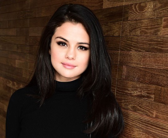 Billboard bị phản đối khi trao giải Người phụ nữ của năm cho Selena Gomez - Ảnh 6.