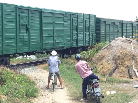 Ninh Thuận thiếu tiền ngăn ngừa tai nạn đường sắt - Ảnh 1.