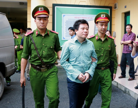 Tuyên án tử hình Nguyễn Xuân Sơn, chung thân Hà Văn Thắm - Ảnh 3.