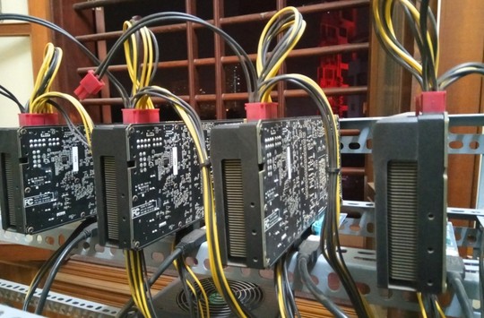 Tận mắt thấy dàn trâu đào tiền ảo Bitcoin tiền tỉ ở Hà Nội - Ảnh 3.