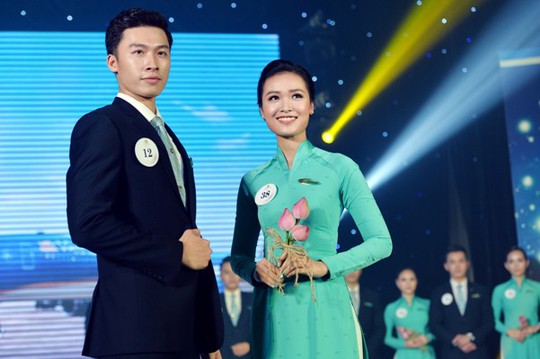 Tiếp viên Vietnam Airlines catwalk cực chuẩn trong cuộc thi tài sắc - Ảnh 3.