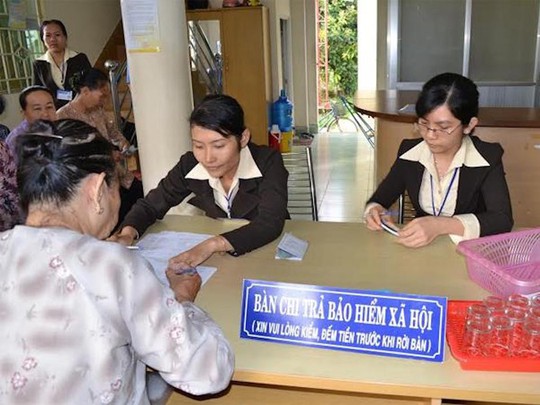 Đề xuất thay đổi cách tính lương hưu cho lao động nữ - Ảnh 2. Đề xuất thay đổi cách tính lương hưu cho lao động nữ - Ảnh 2.