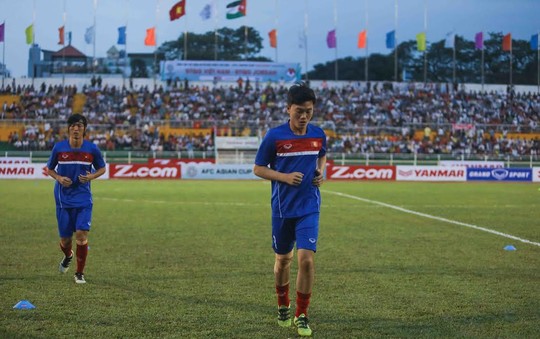 Việt Nam - Jordan 0-0: Đặng Văn Lâm cứu chủ nhà thoát thua - Ảnh 4. Việt Nam - Jordan 0-0: Đặng Văn Lâm cứu chủ nhà thoát thua - Ảnh 4.