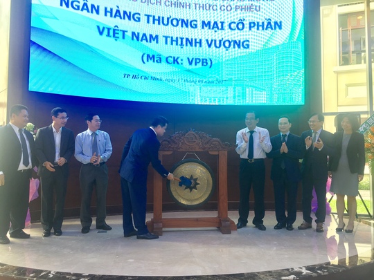 VPBank chào sàn với giá cao nhất nhóm cổ phiếu ngân hàng - Ảnh 1.