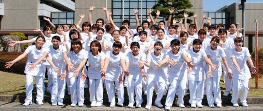 Siết quản lý hoạt động đưa lao động Việt Nam đi làm việc ở nước ngoài - Ảnh 1.