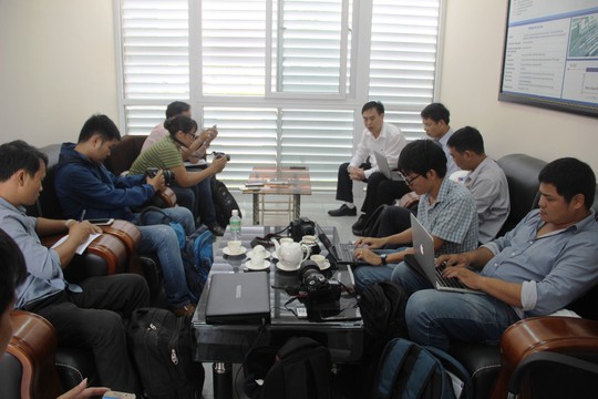 BOT Ninh An đối thoại với tài xế để giải quyết ách tắc - Ảnh 5. BOT Ninh An đối thoại với tài xế để giải quyết ách tắc - Ảnh 5.