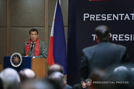 Philippines nói lại về phát ngôn “42 trinh nữ” của Tổng thống Duterte - Ảnh 1.