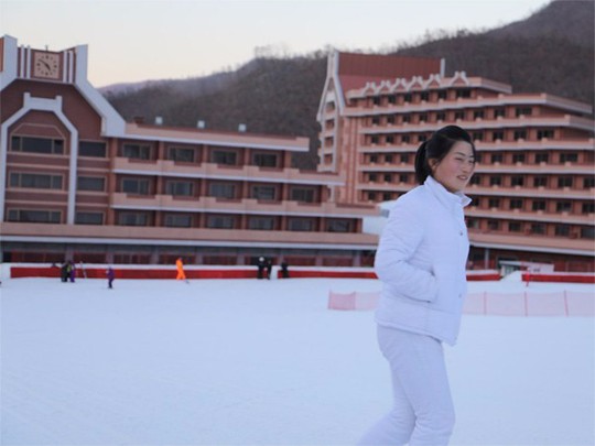 Bất ngờ với sự hiện đại của Khu trượt tuyết Triều Tiên - Ảnh 11.