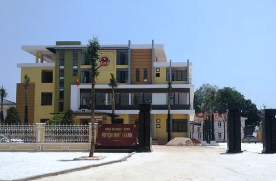 Huyện “quên” đóng 2,3 tỉ đồng tiền bảo hiểm - Ảnh 1.